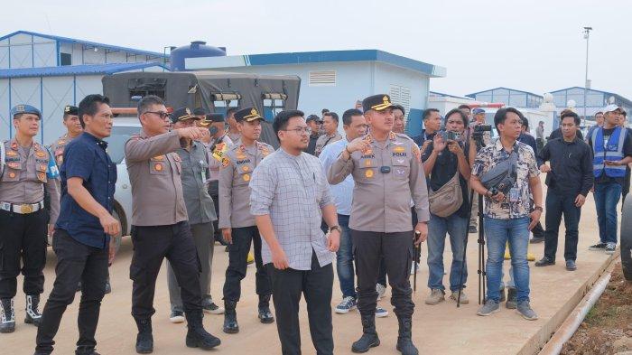 Kapolres Subang AKBP Ariek Indra Sentanu dan jajarannya saat mengunjugi Kawasan Industri Subang Smartpolitan, Jumat (9/5/2025) sore.