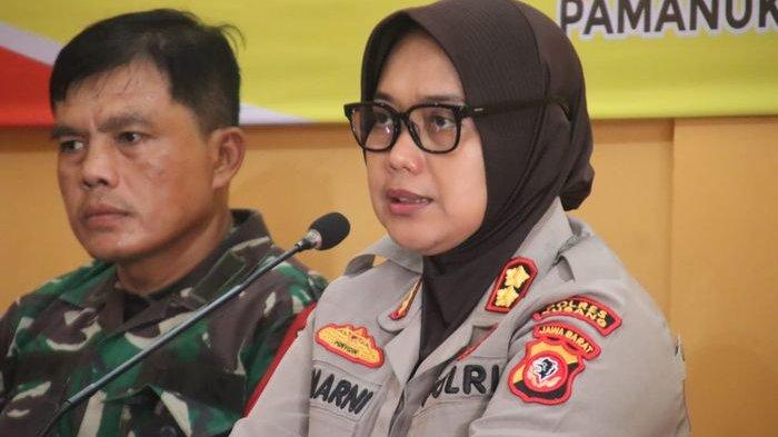 Kapolres Subang, AKBP Sumarni, saat menggelar Silaturahmi Kamtibmas kepada masyarakat Desa Pamanukan Sebrang, Subang, Rabu(7/6/2023) sore.