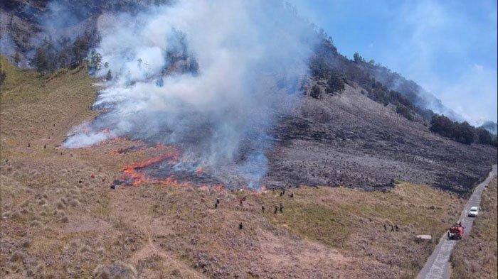 Kawasan wisata Gunung Bromo terbakar dan tutup total sejak 6 September 2023 hingga waktu yang belum ditentukan.