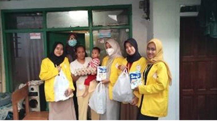 Kelompok 9 KKN PPM Tematik Universitas Bhakti kencana juga melakukan kegiatan Pemberian Makanan Tambahan (PMT)