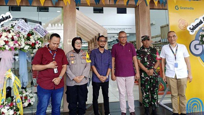Peresmian Gramedia Subang di Jalan Otto Iskandardinata No. 92, Karanganyar, Kecamatan Subang, dengan luas area 400 meter persegi, Rabu (24/4/2024).