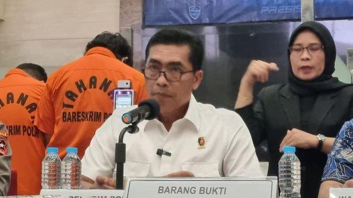 Kepala Badan Reserse Kriminal (Kabareskrim) Polri Komjen Pol Wahyu Widada dalam konferensi pers di Lobi Bareskrim, Mabes Polri, Jakarta, Jumat (28/7/2023).