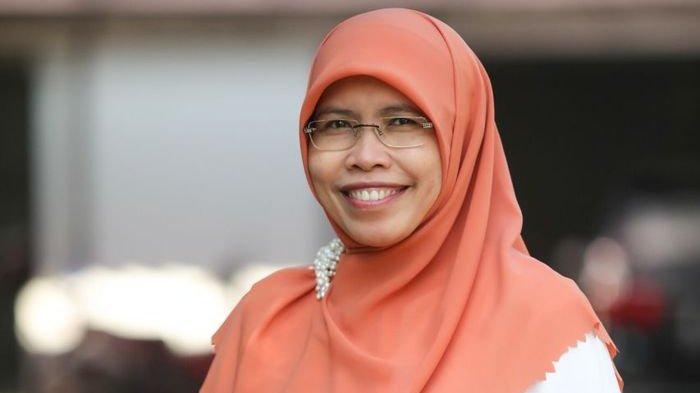 Ketua Bidang Perempuan dan Ketahanan Keluarga DPW PKS Jabar, Hj. Siti Muntamah Oded, S.Ap.