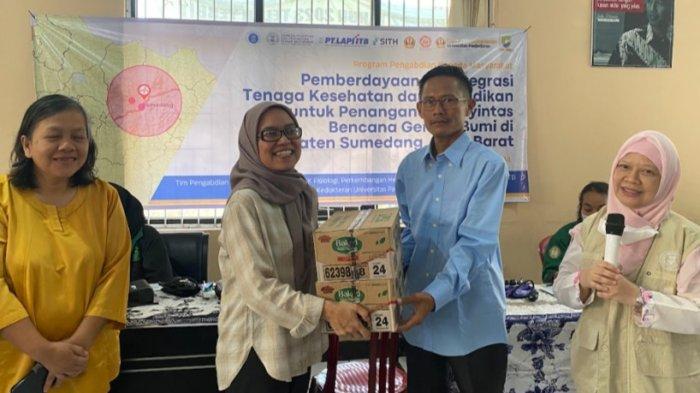 Penyerahan Donasi Sembako secara Simbolis dari WINGS dan LAPI ITB
