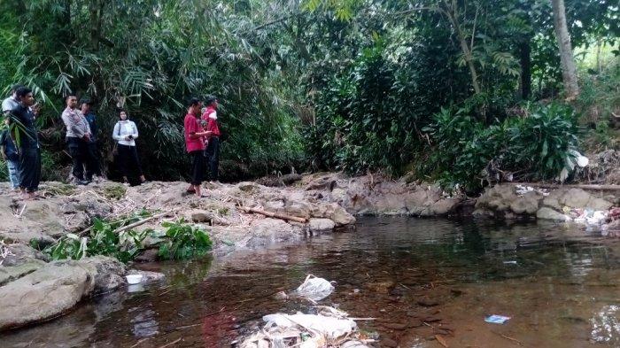 Kondisi TKP empat Balita Tewas di Sungai Cipabeulah airnya sangat Jernih.