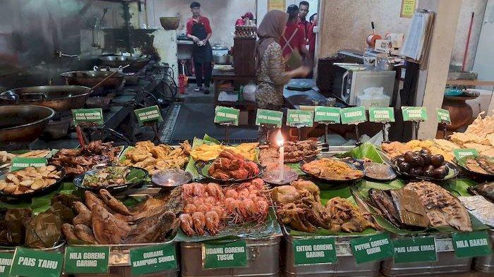 Kuliner Leluhur Nenek Moyang Khas Sunda yang Kaya Rasa di Resto Pesona Kampung Sunda.