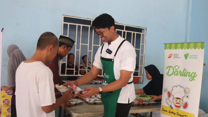 Lembaga Pelayan Masyarakat (LPM) Dompet Dhuafa menghadirkan kegiatan Darling Masak Daging di Yayasan Galuh, Rabu (19/6/202$). Melalui kegiatan Sedekah Daging di momen Idul Adha 1445 H, sebanyak 3 ekor kambing dihadirkan dan dagingnya di masak bersama.