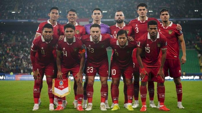 Line up Timnas Indonesia saat menghadapi Irak di Stadion Internasional Basra, Irak. Indonesia kalah 1-5 dari Irak.