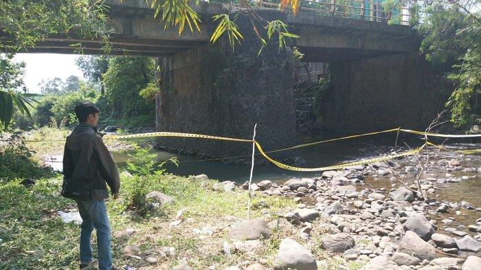 Lokasi penemuan mayat dalam karung tepatnya di Sungai Cipanaha, Kampung Muara, Desa Sukakerta, Kecamatan Jatiwaras, Kabupaten Tasikmalaya.