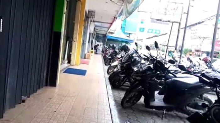 Lokasi seorang pemuda kehilangan nyawa diduga disiksa sejumlah orang di depan ruko jalan Cikiray, Kelurahan Kebonjati, Kecamatan Cikole, Kota Sukabumi.