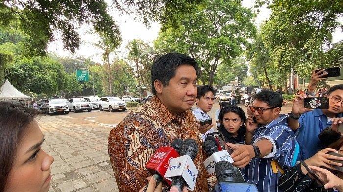 Politikus Gerindra Maruarar Sirait di kediaman Prabowo, Kertanegara IV, Jakarta, Senin (14/10/2024).