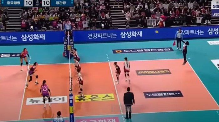 Pebola voli Indonesia, Megawati saat membela timnya, Daejeon Red Sparks melawan Pink Spiders, Kamis (26/10/2023).