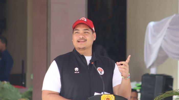 Menpora Dito Ariotedjo saat menghadiri sekaligus membuka acara kejuaraan Tarkam Kemenpora 2023 tingkat Kabupaten Cirebon, Rabu (8/11/2023).
