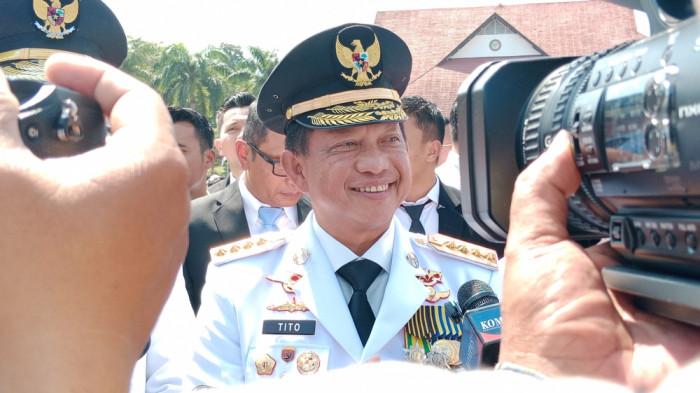 Menteri Dalam Negeri (Mendagri) Tito Karnavian saat diwawancara di Lapangan Parade IPDN Jatinangor, Kabupaten Sumedang, Senin (28/7/2025) 