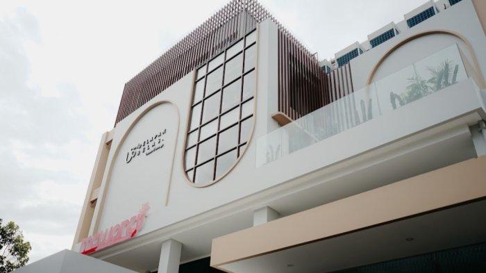 MEWANGI HOTEL BANDUNG - Mewangi Hotel Bandung memiliki 41 kamar yang dirancang dengan gaya modern dan  sentuhan estetik, terdiri dari tipe kamar Superior, Deluxe, dan Executive menawarkan  pengalaman menginap yang nyaman dan berkesan sesuai dengan kebutuhan.