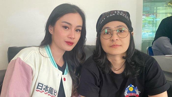 Mita dan Dara The Virgin saat ditemui di Dipatiukur Bandung
