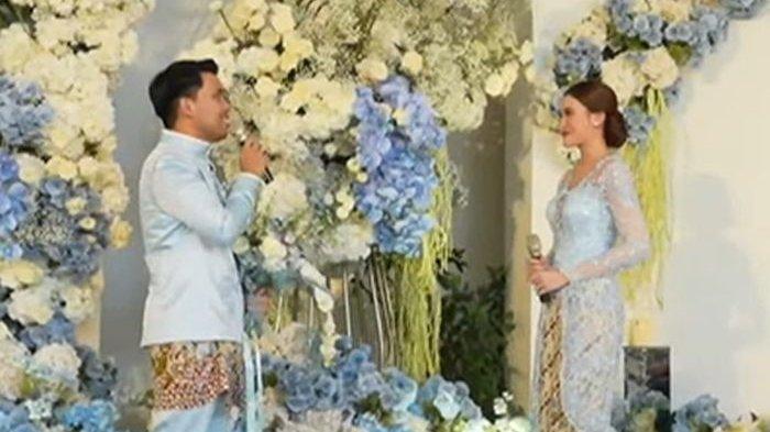 Momen Thariq Halilintar melamar Aaliyah Massaid.