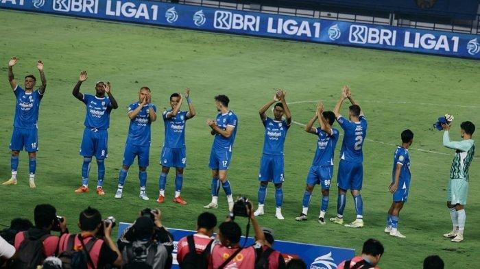 PERSIB bermain imbang 1-1 dengan Barito Putera pada pertandingan pekan ke-32 Liga 1 2024/25 di Stadion Gelora Bandung Lautan Api, Jumat 9 Mei 2025 malam.