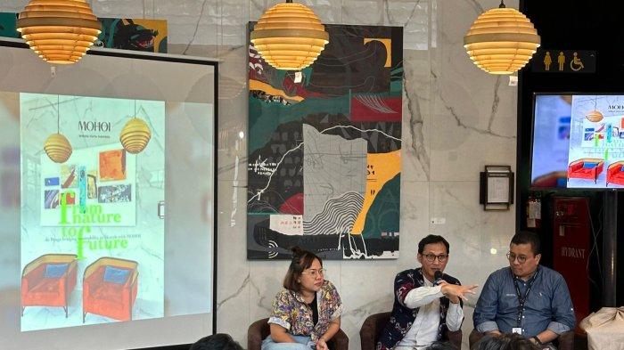 de Braga by ARTOTEL mempersembahkan sebuah pameran karya seni yang mengangkat konsep gaya hidup berkelanjutan dengan menggandeng MOHOI.