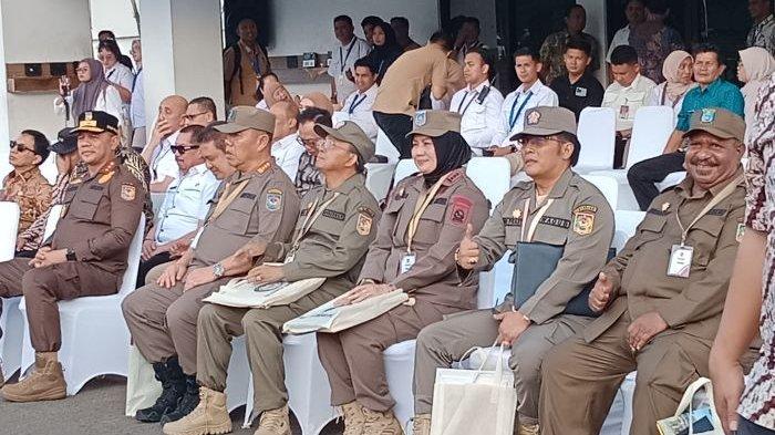 PENUTUPAN RETRET - Para kepala daerah saat mengikuti penutupan retret di Kampus IPDN Jatinangor, Sumedang, Kamis (26/6/2025).