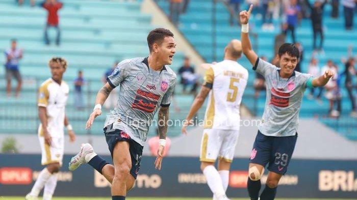 Pemain PSIS Semarang, Gali Freitas, merayakan gol. PSIS mengalahkan RANS dengan skor 2-1, Senin (22/4/2024) malam.