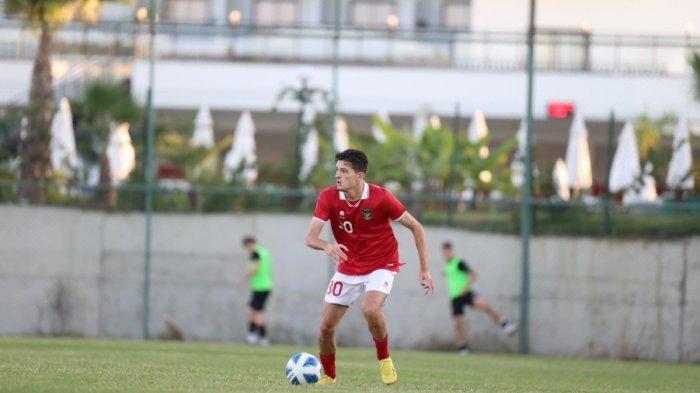 Pemain Wolverhampton Wanderers, Justin Hubner, bek kelahiran Belanda,sedang berupaya menyelesaikan proses naturalisasi agar bisa langsung bergabung Timnas U-17.