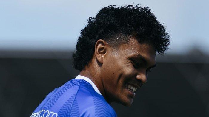 Penampilan anyar gelandang Persib Bandung, Rachmat Irianto,