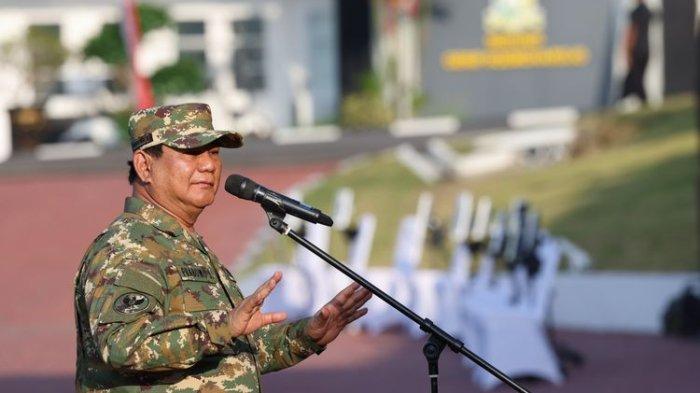 Presiden Prabowo Subianto memberikan pengarahan kepada para menteri, wakil menteri, hingga kepala lembaga di hari pertama retret di Akademi Militer, Magelang, Jawa Tengah, Jumat (25/10/2024) pagi.