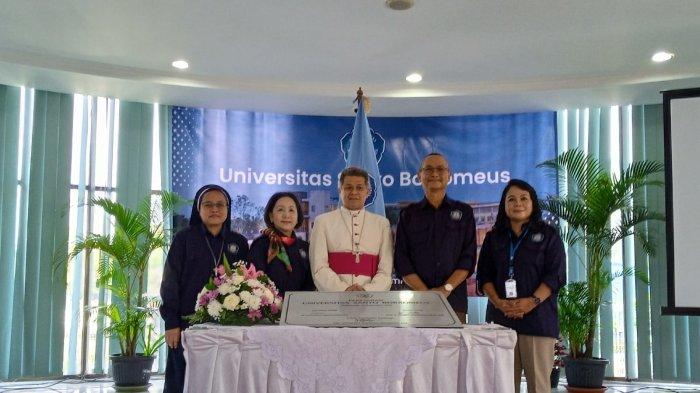 Universitas Santo Borromeus (USTB) memasuki babak baru dalam dunia pendidikan, dengan meresmikan perubahan instansinya yang dahulu STIKes menjadi universitas pada Senin (25/9/2023).