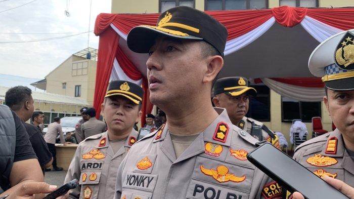 WAWANCARA - Kapolres Cianjur AKBP Rohman Yonky Dilatha, Kamis (20/3/2025). Jalur alternatif Puncak II, Kabupaten Cianjur tidak direkomendasikan untuk dilalui pemudik, karena kondisi jalan yang sempit dan rawan kecelakaan serta longsor.