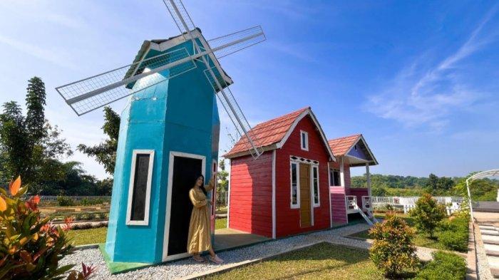 Sasakala Farm Ville, salah satu destinasi wisata berkonsep urban farming di Komplek Hotel Harper Purwkarta, Kecamatan Bungursari, Kabupaten Purwakarta, Jawa Barat.