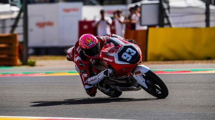 Setelah alami cedera yang menganggu performa maksimalnya di paruh musim pertama, pebalap muda berbakat Indonesia, Fadillah Arbi Aditama yang merupakan binaan PT Astra Honda Motor (AHM), siap menghadapi balapan berikutnya di ajang FIM JuniorGP 2024 yang akan berlangsung di Circuito de Jerez-Ángel Nieto, akhir pekan ini (12-13 September 2024).
