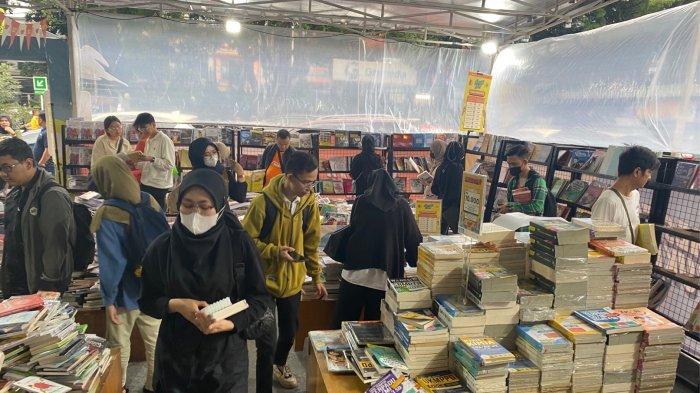 Gramedia kembali menggelar Semesta Buku yang menghadirkan sejuta buku dengan harga diskon besar-besaran yang diselenggarakan pada 16-29 Februari 2024.