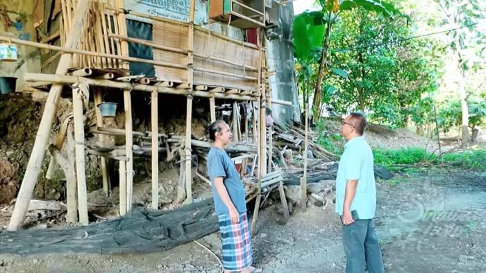 DOKTER DI KOLONG JEMBATAN: Inilah sosok Hafiz dokter lulusan UI dan kampus Singapura lalu pilih tinggal di kolong jembatan. Kisah hidupnya miris ditinggal mati anak dan istri. 