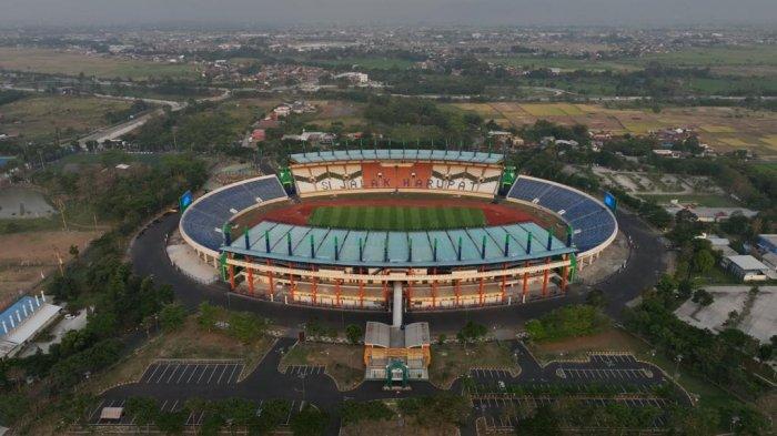 Jelang Piala Dunia U-17 FIDA 2023, Stadion Si Jalak Harupat berhasil memperbaiki infrastruktur utama seperti lapangan, sistem drainase, rumput lapangan yang diperbaiki dengan teknologi pitch stitching, pagar pembatas, kursi penonton, atap stadion, lapangan parkir, lampu penerangan, dan trek atletik yang diperbarui 