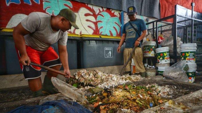 Kondisi Tempat Pengelolaan Sampah (TPS) yang menerapkan Reuse-Reduce-Recycle (3R) di RW 12 Maleer, Batununggal, Kota Bandung, Rabu (30/8/2023).