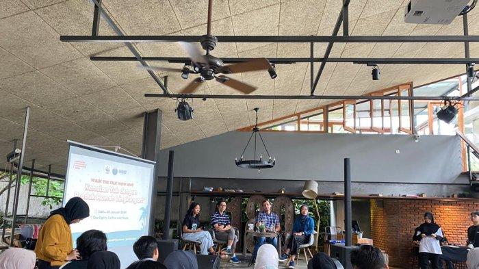 Talkshow Disperindag dan WWF Indonesia di One Eighty Coffee and Music, Sabtu (20/1).