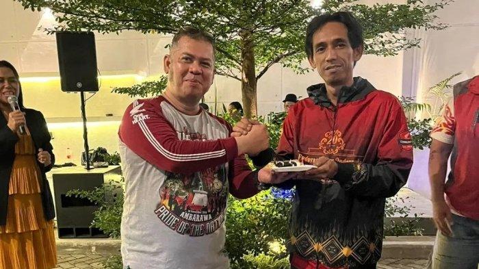 Puluhan bikers yang tergabung dalam Honda PCX Club Indonesia (HPCI) Depok Chapter berkumpul untuk merayakan ulang tahun ke-13 komunitas mereka. Acara spesial ini diselenggarakan di Warung Gue Cafe, Jalan  Nusantara Raya No. 5, Beji, Depok, Jawa Barat, pada Sabtu, 5 Oktober 2024.