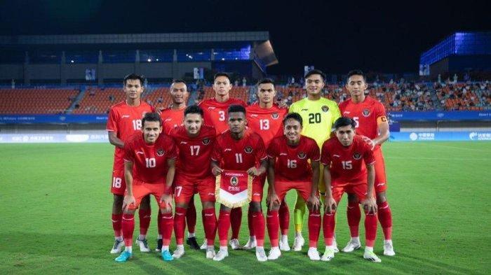 Timnas U-24 Indonesia ketika menghadapi Kirgistan dalam laga perdana grup F Asian Games 2022, di Zhejiang Normal University East Stadium, Jinhua, China pada Selasa (19/9/2023).