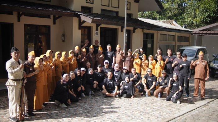 Hotel Grand Dafam Braga Bandung merayakan ulang tahun yang ke-3 dengan berbagai kegiatan salah satunya mengunjungi 