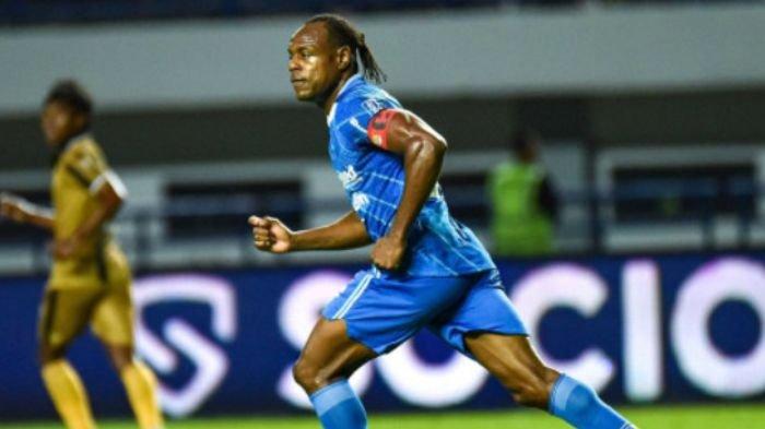 Begini tanggapan Victor Igbonefo soal Luis Milla yang memilih mundur dari Persib Bandung.