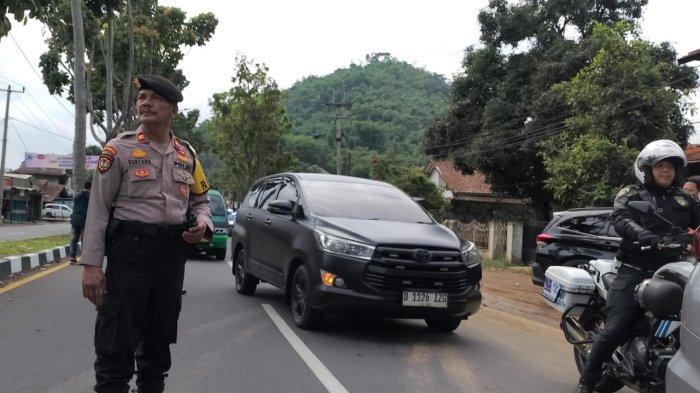 Volume kendaraan yang masuk ke wilayah Kabupaten Bandung saat liburan Natal dan Tahun Baru (Nataru)