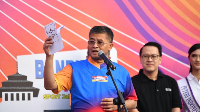 Wakil Gubernur Jawa Barat Erwan Setiawan Menghadiri dan Melepas Peserta Indomaret Funbike 2025 di Area Sport Jabar Arcamanik, Kota Bandung, Minggu (27/7/2025)