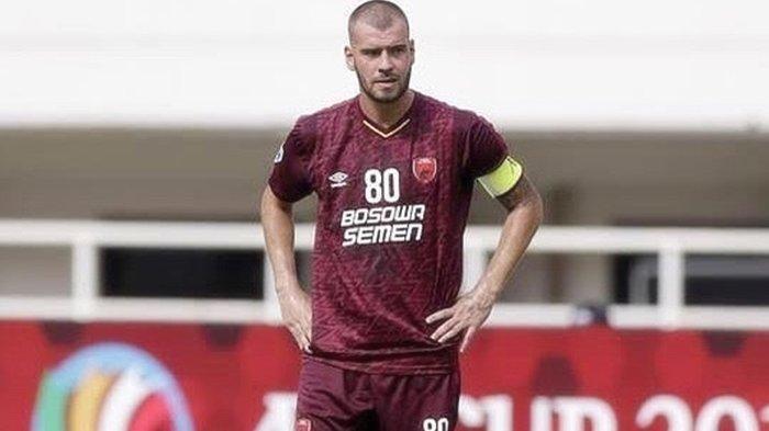 Wiljam Pluim. Playmaker PSM Makassar ini dikabarkan sedang tidak baik-baik saja dengan manajemen terkait maslaah internal tunggakan gaji.