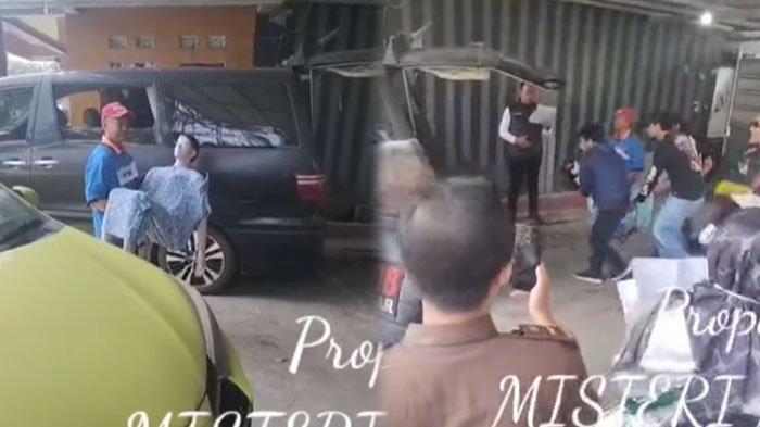 Tersangka Yosep kikuk, menurut pengacaranya membuktikan kebohongan Danu saat rekonstruksi kasus Subang perampasan nyawa Tuti dan Amalia