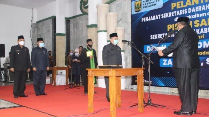 Zainul saat dilantik menjadi Penjabat Sekda Kab Sukabumi tahun 2020 silam menggantikan posisi Iyos Somantri, Zainul disebut Ketua DPC Partai Demokrat Kab Sukabumi, telah mendaftat sebagai Cabup.