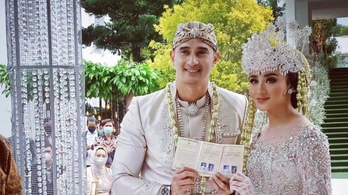 Ali Syakieb menikah dengan Margin Wieheerm