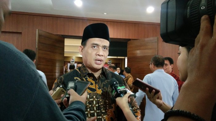 Anggota DPR RI, Muhammad Syafii saat memberikan keterangan kepada awak media di Kanwil Kemenkumham Jabar, Kamis (14/12/2017).
