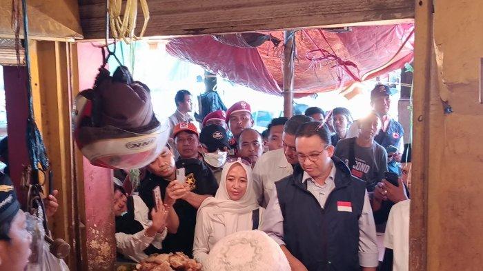 Anies Baswedan Bacapres RI saat mengunjungi Pasar Induk Cianjur, Jumat (21/9/2023).