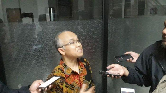 Atip Latipulhayat, saat ditemui Tribun Jabar, di Gedung Sri Soemantri Fakultas Hukum Unpad, Jalan Imam Bonjol No 21 Dipati Ukur, Senin (15/4/2019).